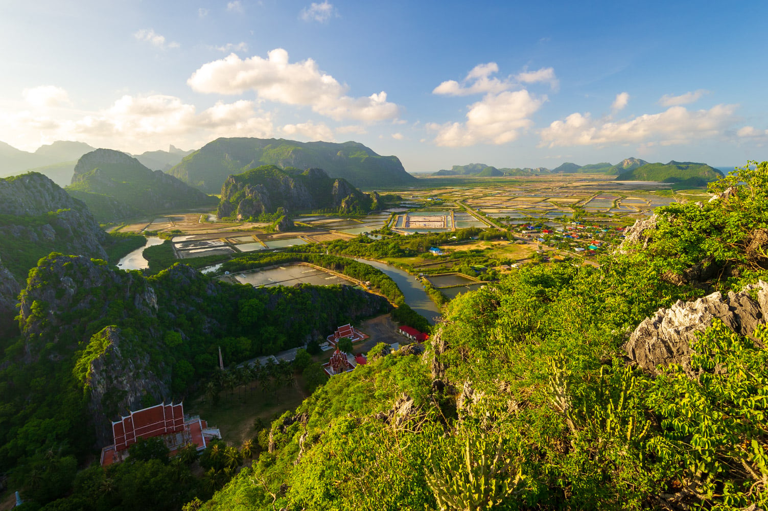 Sam Roi Yod Forest in Thailand