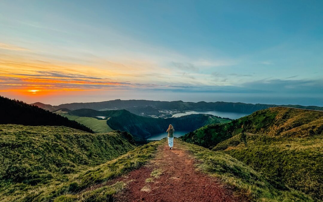 Visiting Miradouro da Boca do Inferno on São Miguel Island
